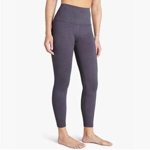 Beyond Yoga Leggings in Animal Print 🐆💛